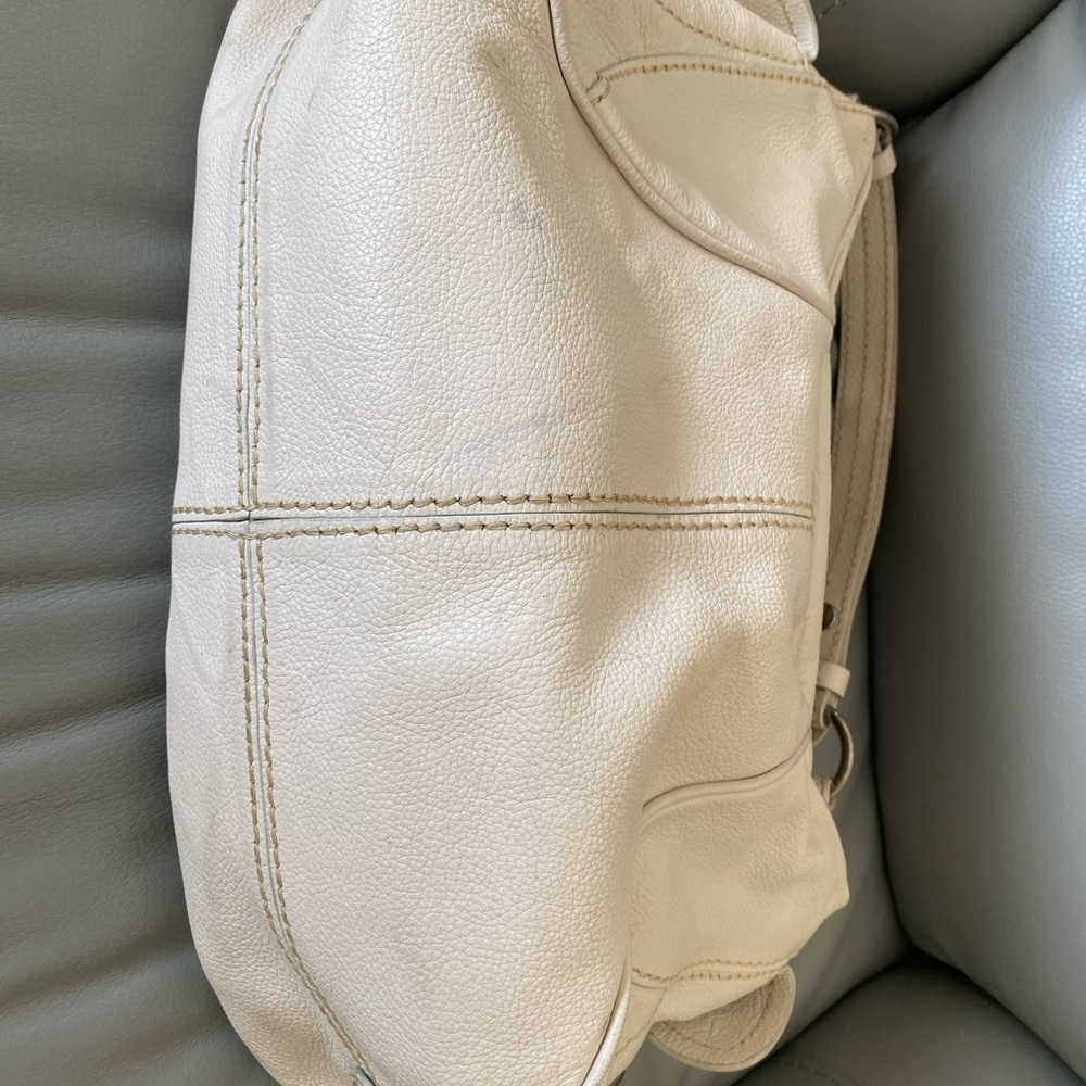 Tod's Cream Leather Hobo Bag with Silver Hardware - Picture 12 of 13